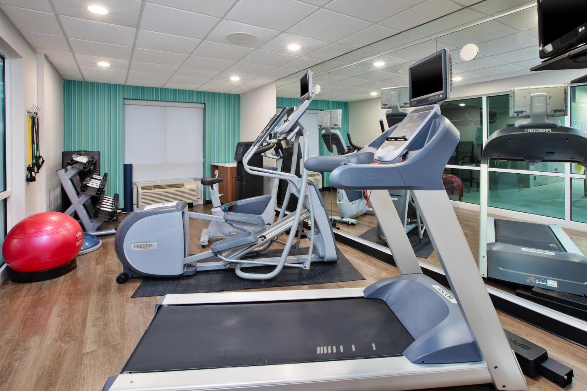 Holiday Inn Express & Suites I-26 & Us 29 At Westgate Mall By Ihg Spartanburg Esterno foto
